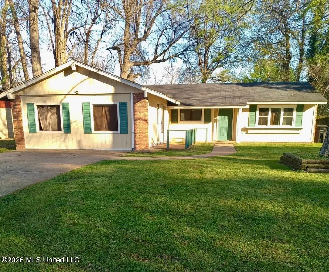 2236 Oak Ridge Drive, Greenville, MS 38701 - #1