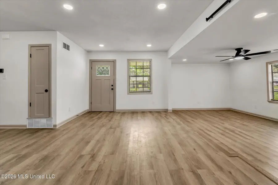 8182 Cedarbrook Drive, Southaven, MS 38671 - #2