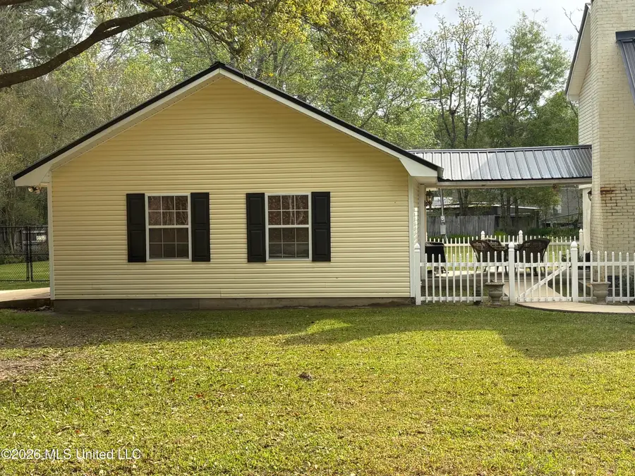 13704 Coleman Street, Moss Point, MS 39562 - #3