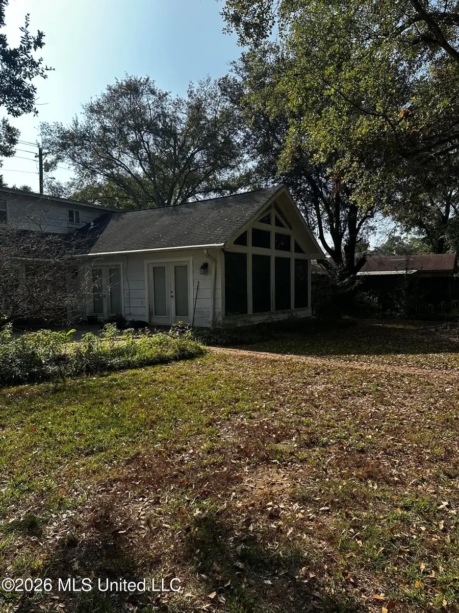 3911 Washington Avenue, Pascagoula, MS 39581 - #2