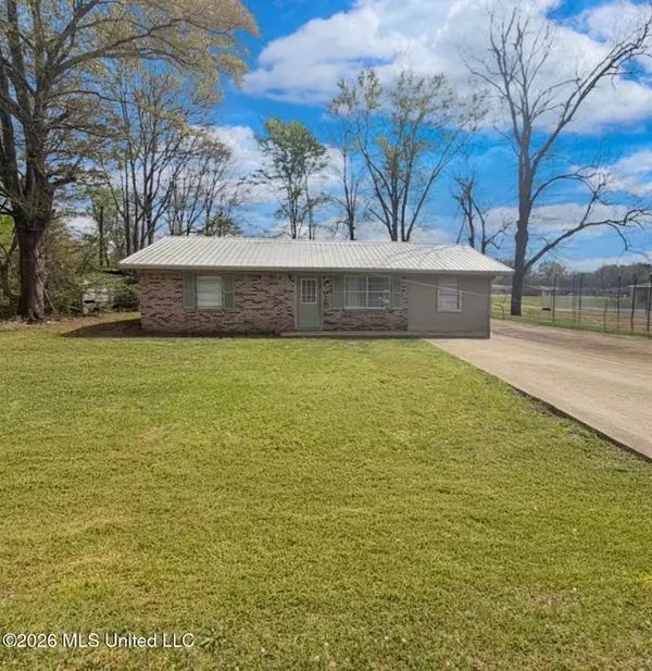 205 Summers Street, Walnut Grove, MS 39189