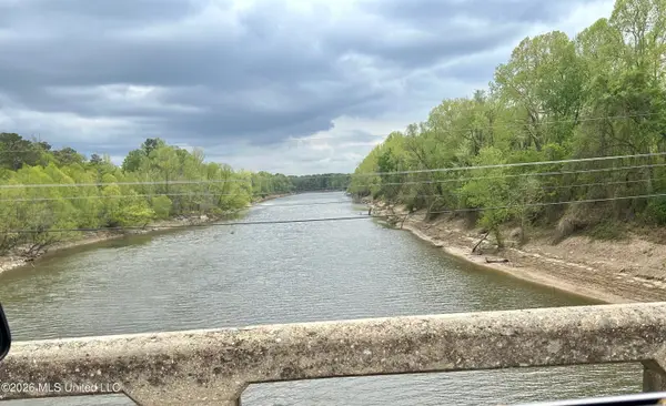 Highway 184, Silver Creek, MS 39663