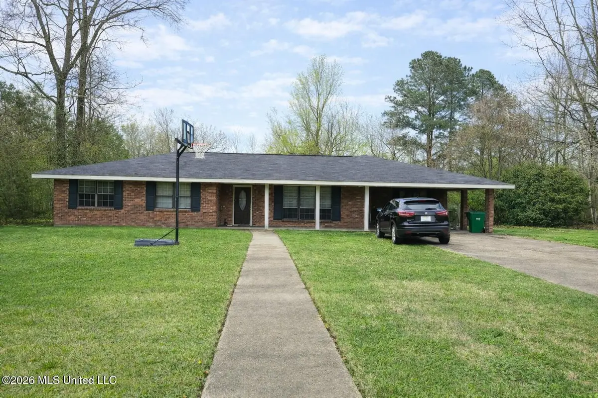 422 W Cherokee Street, Centreville, MS 39631 - #1