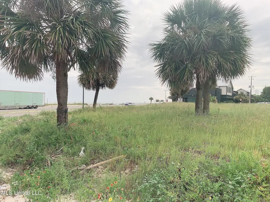 118 Miramar Avenue, Biloxi, MS 39530 - #2