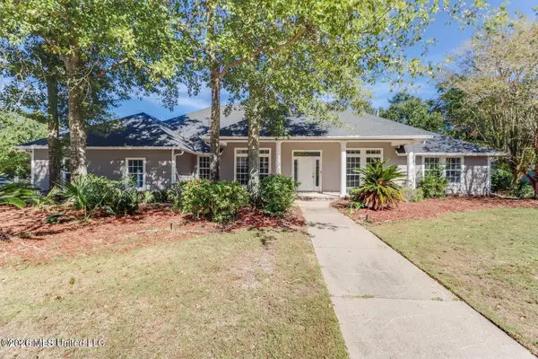 454 Carmargue Lane, Biloxi, MS 39531