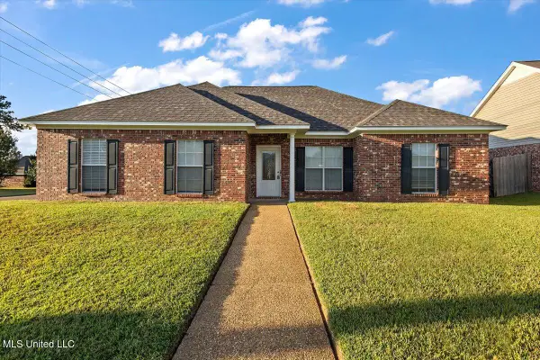 220 White Oak Place, Pearl, MS 39208