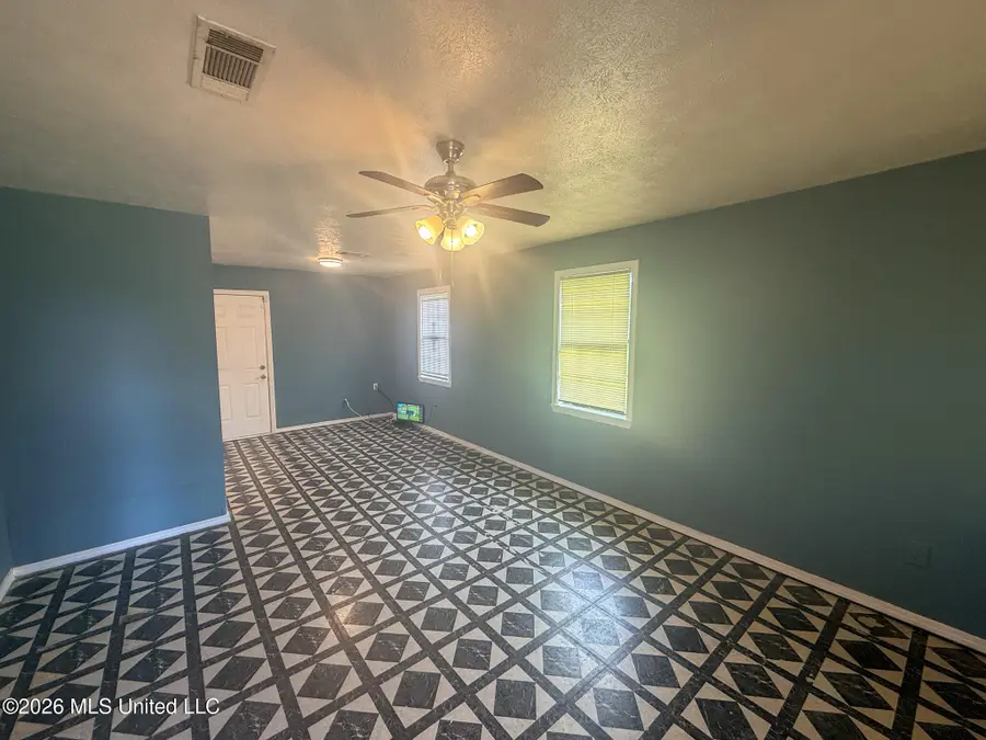 2438 Kingston Avenue, Jackson, MS 39213 - #2