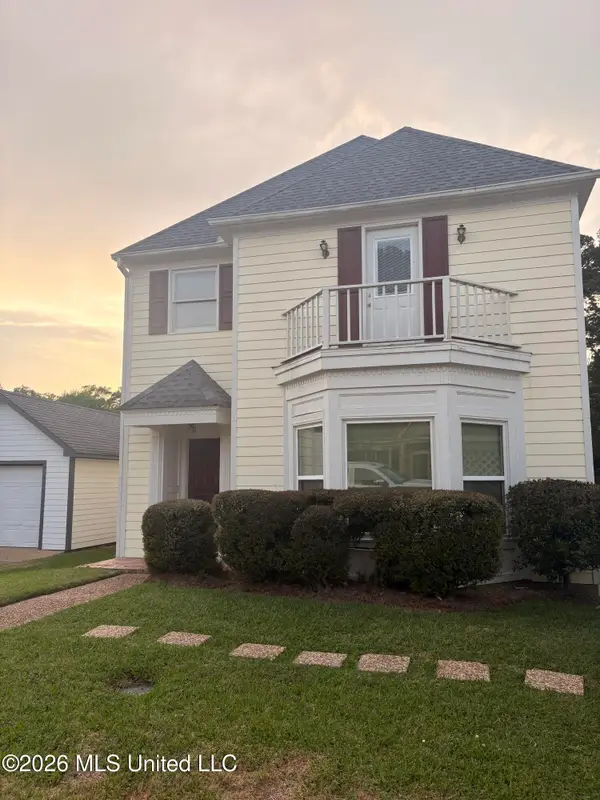 4 Spring Lake Point, Pearl, MS 39208