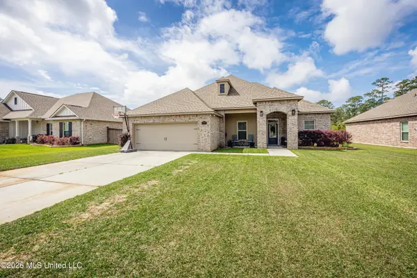 11633 Brookstone Drive, Ocean Springs, MS 39564