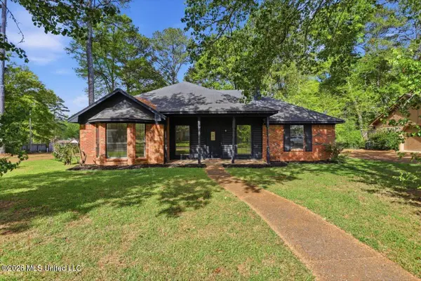 4259 Oak Lake Drive, Jackson, MS 39212