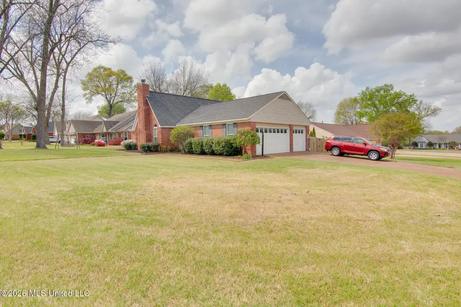 1950 Pecan Grove Drive, Southaven, MS 38671 - #2