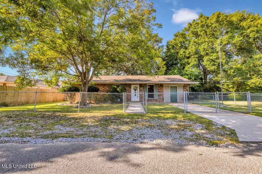 522 Genin Street, Bay Saint Louis, MS 39520 - #2