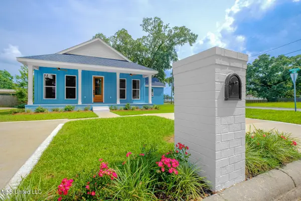 2100 Curcor Drive, Gulfport, MS 39507