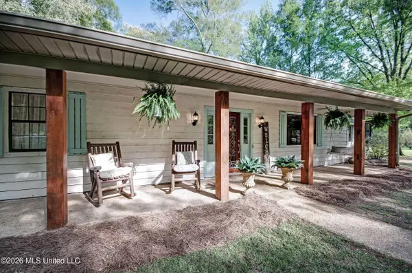 119 Tall Oaks Street, Clinton, MS 39056