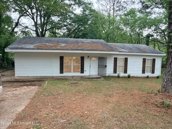 2814 Charleston Drive, Jackson, MS 39212