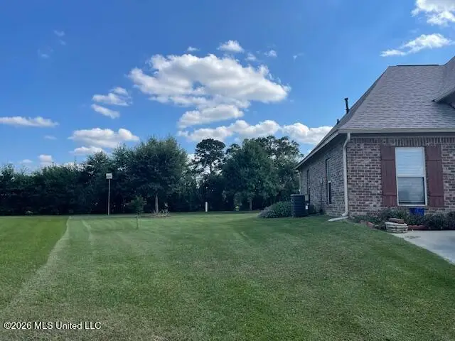 1018 Fairway Cove, McComb, MS 39648 - #3