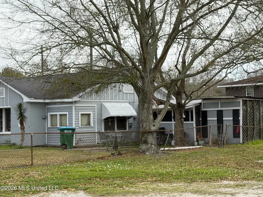 3210 Old Mobile Avenue, Pascagoula, MS 39581 - #2