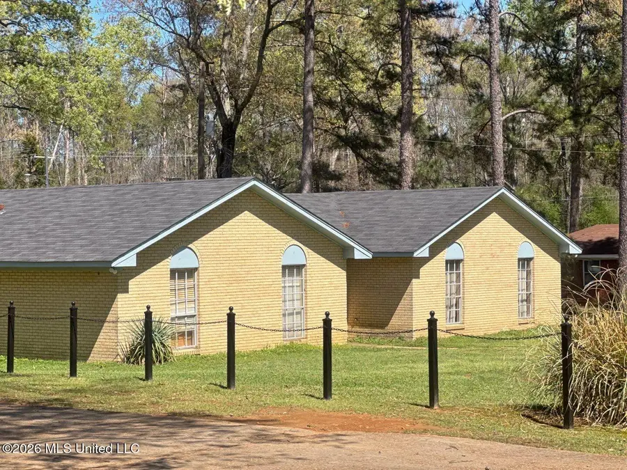 1724 Hamilton Boulevard, Jackson, MS 39213 - #2
