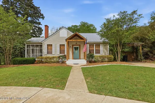 724 S College Street, Brandon, MS 39042