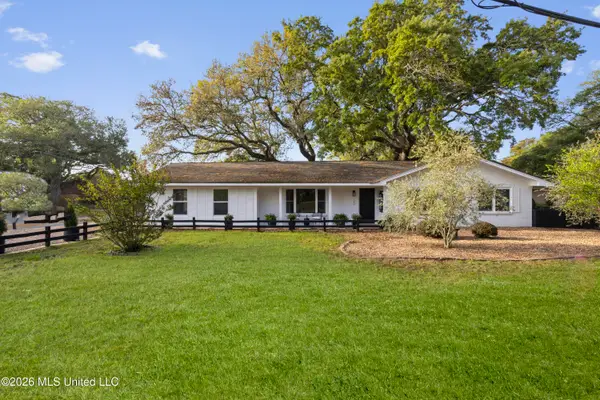 1560 E Second Street, Pass Christian, MS 39571