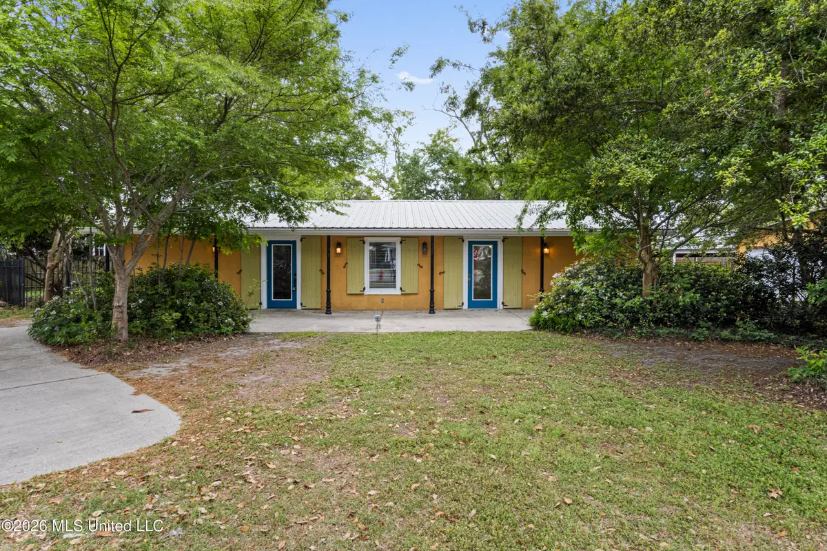 264 Washington Street, Bay Saint Louis, MS 39520 - #1