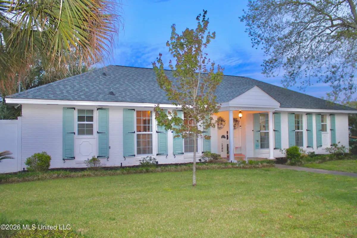350 Southern Circle, Gulfport, MS 39507 - #1