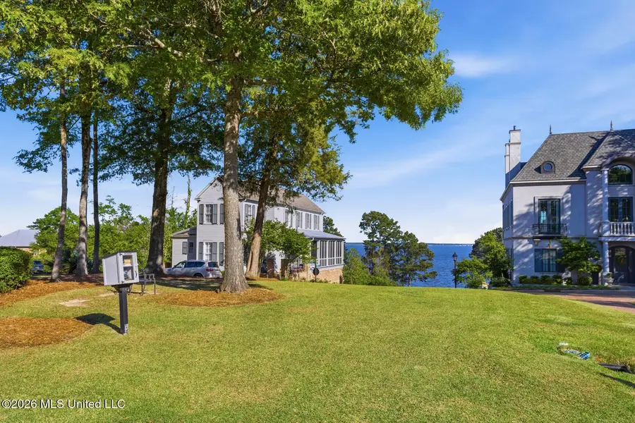 208 N Natchez Drive, Madison, MS 39110 - #3