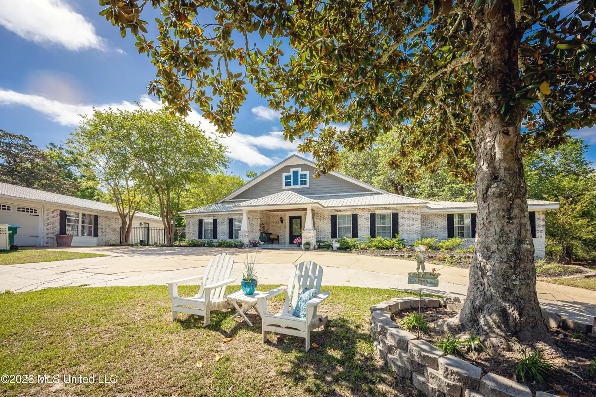 1802 Stuart Avenue, Ocean Springs, MS 39564 - #1