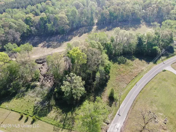 2502 S Slayden Road, Holly Springs, MS 38635