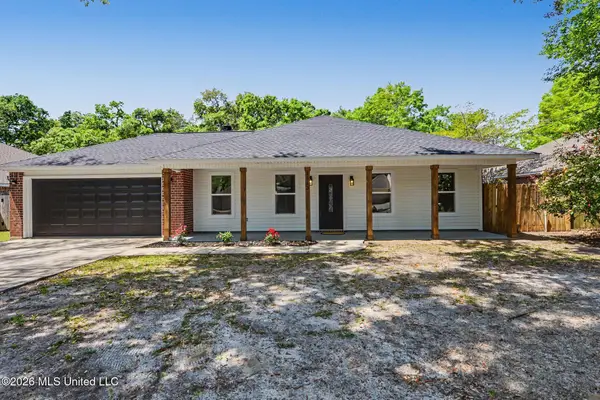 1513 S 8th Street, Ocean Springs, MS 39564