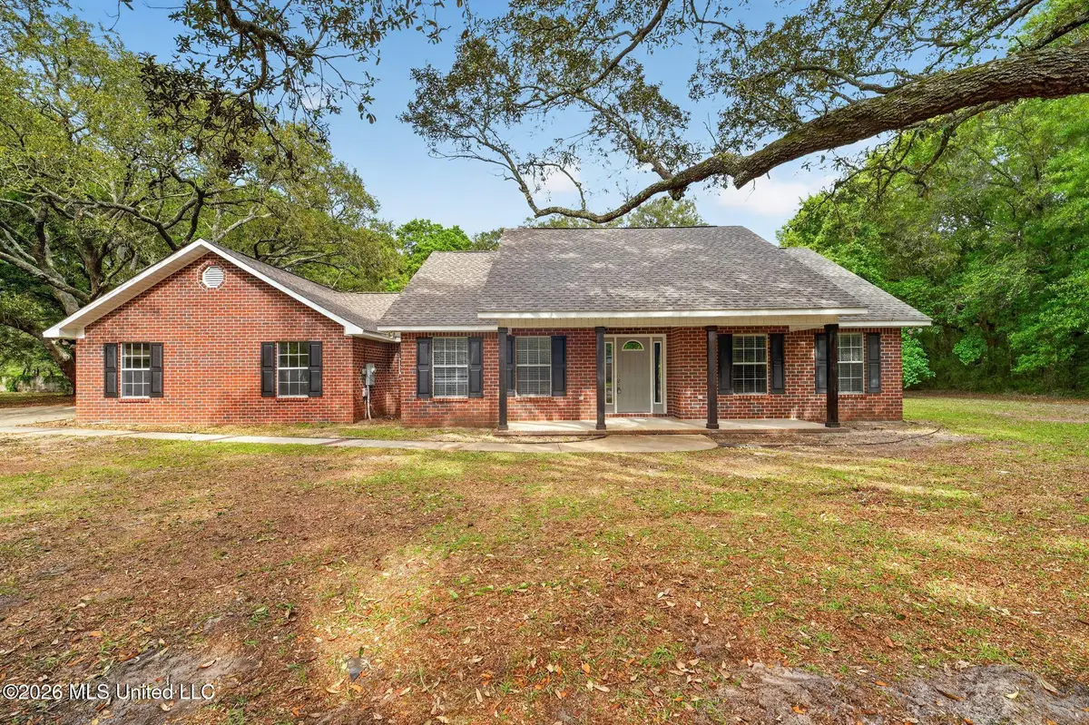 1528 S 11th Street, Ocean Springs, MS 39564 - #1