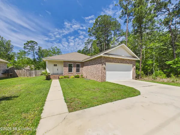 1925 Beachview Drive, Ocean Springs, MS 39564