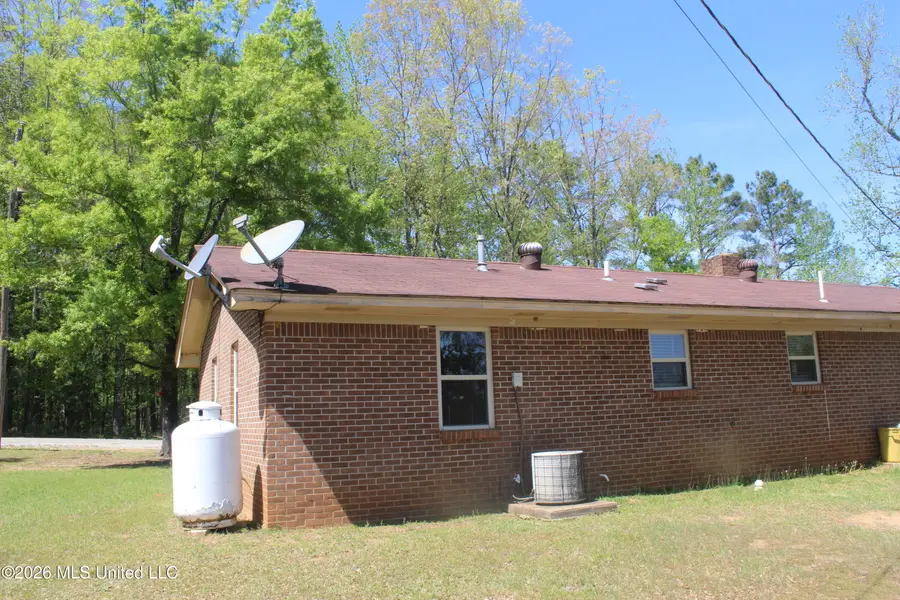 383 County Road 184, Coffeeville, MS 38922 - #2