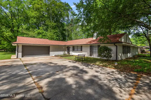 5144 Reddoch Drive, Jackson, MS 39211