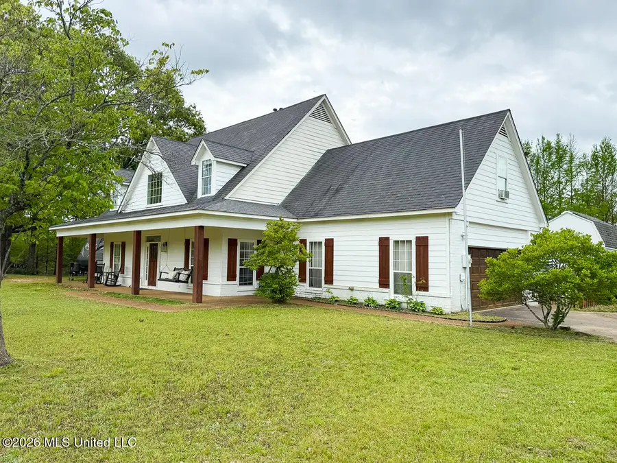 695 Swinnea Lake Drive, Southaven, MS 38672 - #2