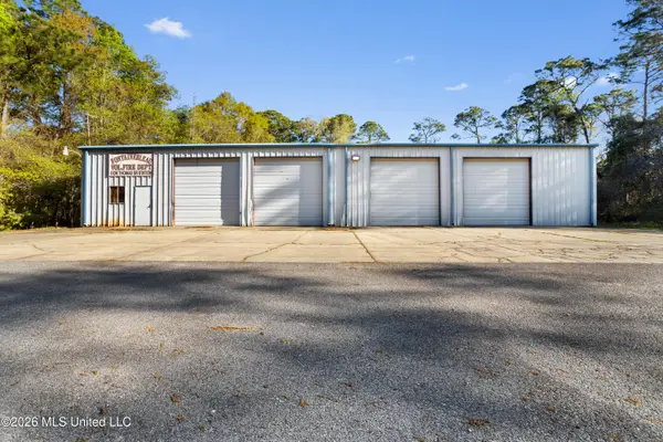 4920 Beach Street, Ocean Springs, MS 39564