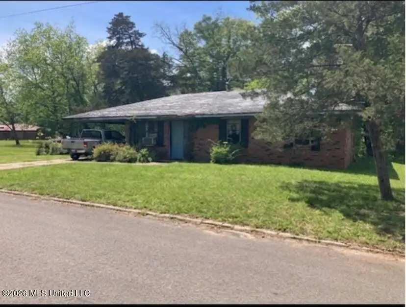 61 Chandler Street, West Point, MS 39773 - #3