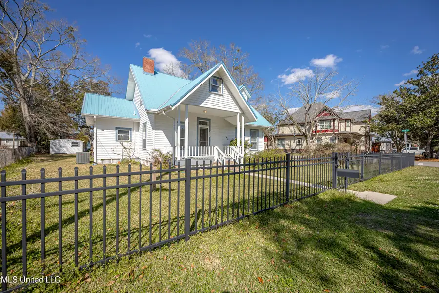 1209 Calhoun Street, Ocean Springs, MS 39564 - #2