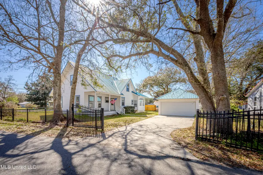 1209 Calhoun Street, Ocean Springs, MS 39564 - #3