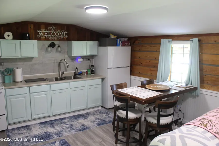 2121 SW Gene Road, Brookhaven, MS 39601 - #2