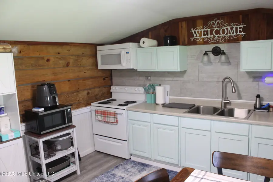 2121 SW Gene Road, Brookhaven, MS 39601 - #3