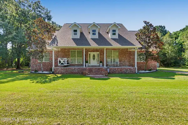 6211 Crump Road, Kiln, MS 39556