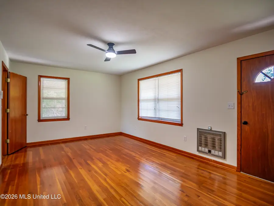 81 Wells Street, Courtland, MS 38620 - #2