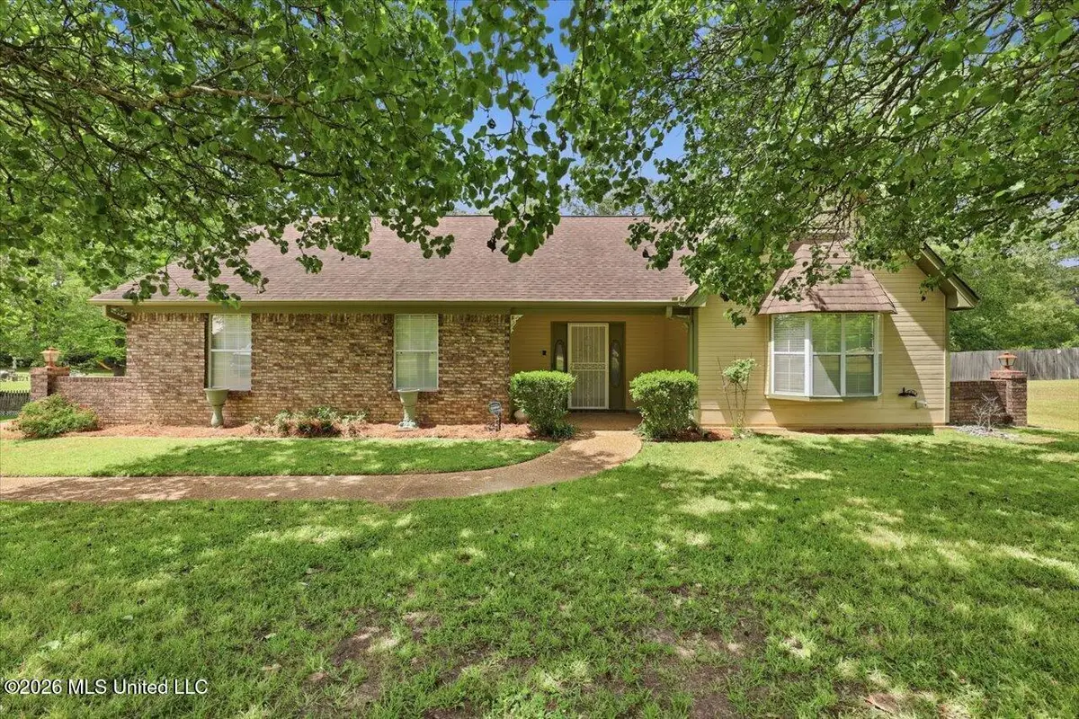 904 W Lake Dockery Drive, Byram, MS 39272 - #1