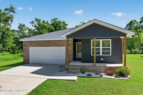 1412 Spruce Street, Ocean Springs, MS 39564