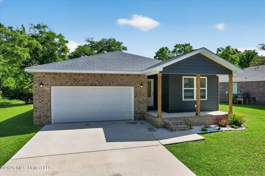 1412 Spruce Street, Ocean Springs, MS 39564 - #3