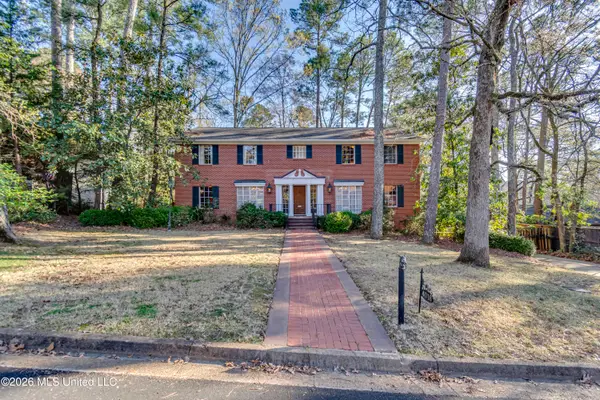 4018 Eastwood Place, Jackson, MS 39211