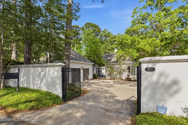 4210 Ridgewood Road, Jackson, MS 39211