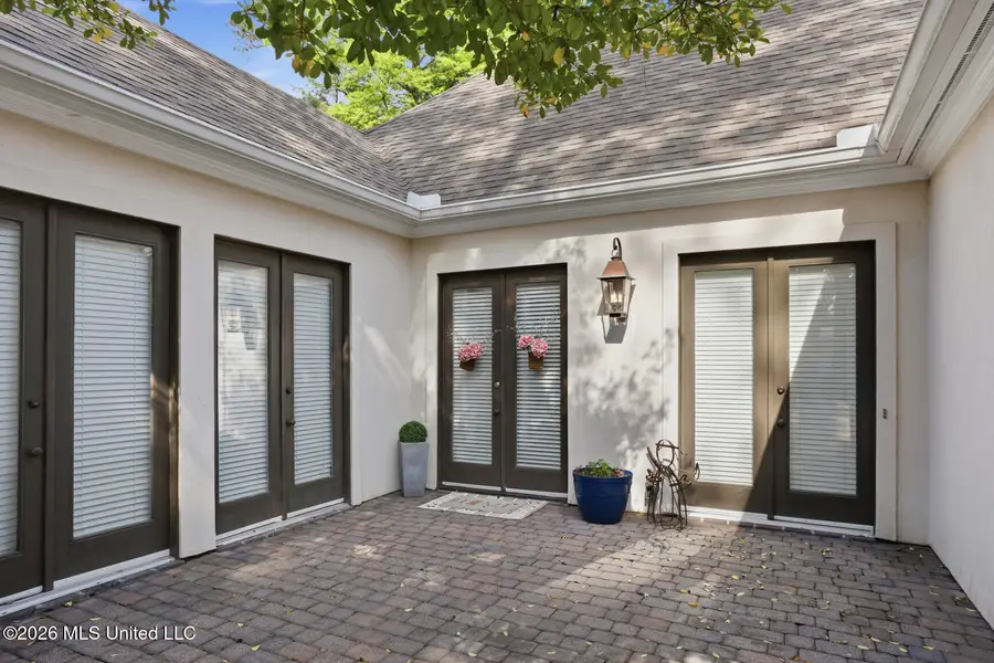 4210 Ridgewood Road, Jackson, MS 39211 - #3