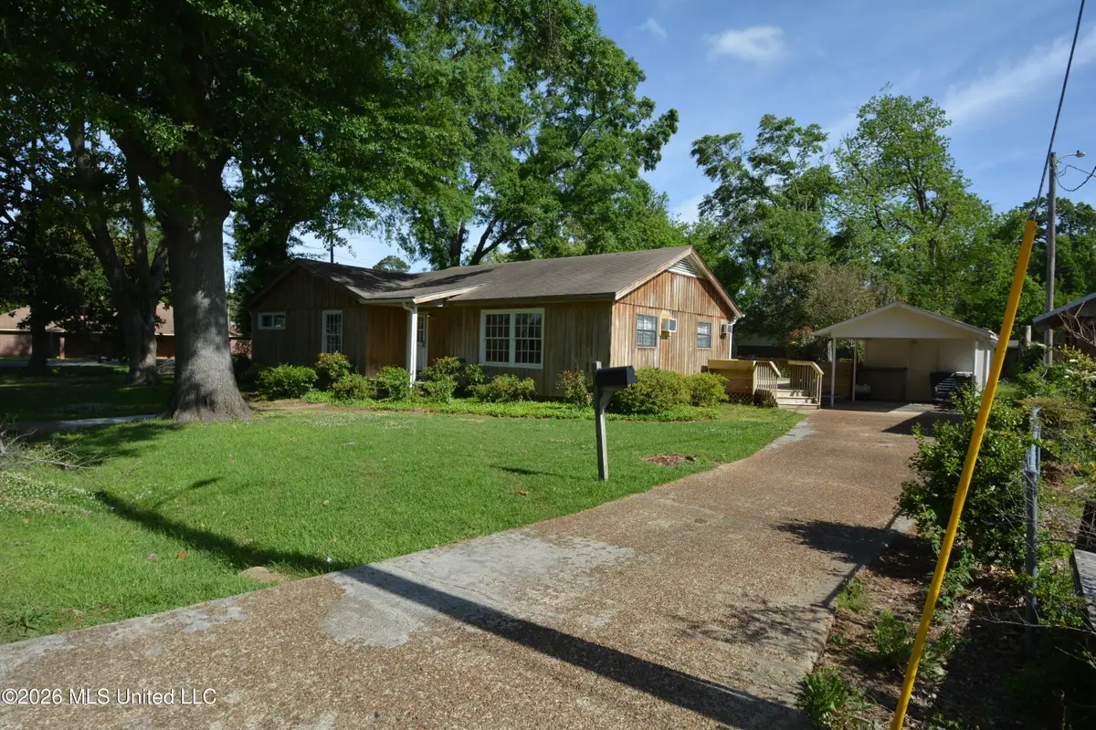 407 E 16th Street, Yazoo City, MS 39194 - #1